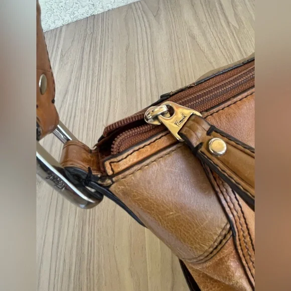 Fossil Tan Leather Shoulder Bag - Picture 11 of 14